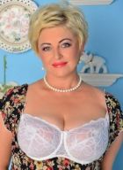 Надя, 8 960 830-91-16